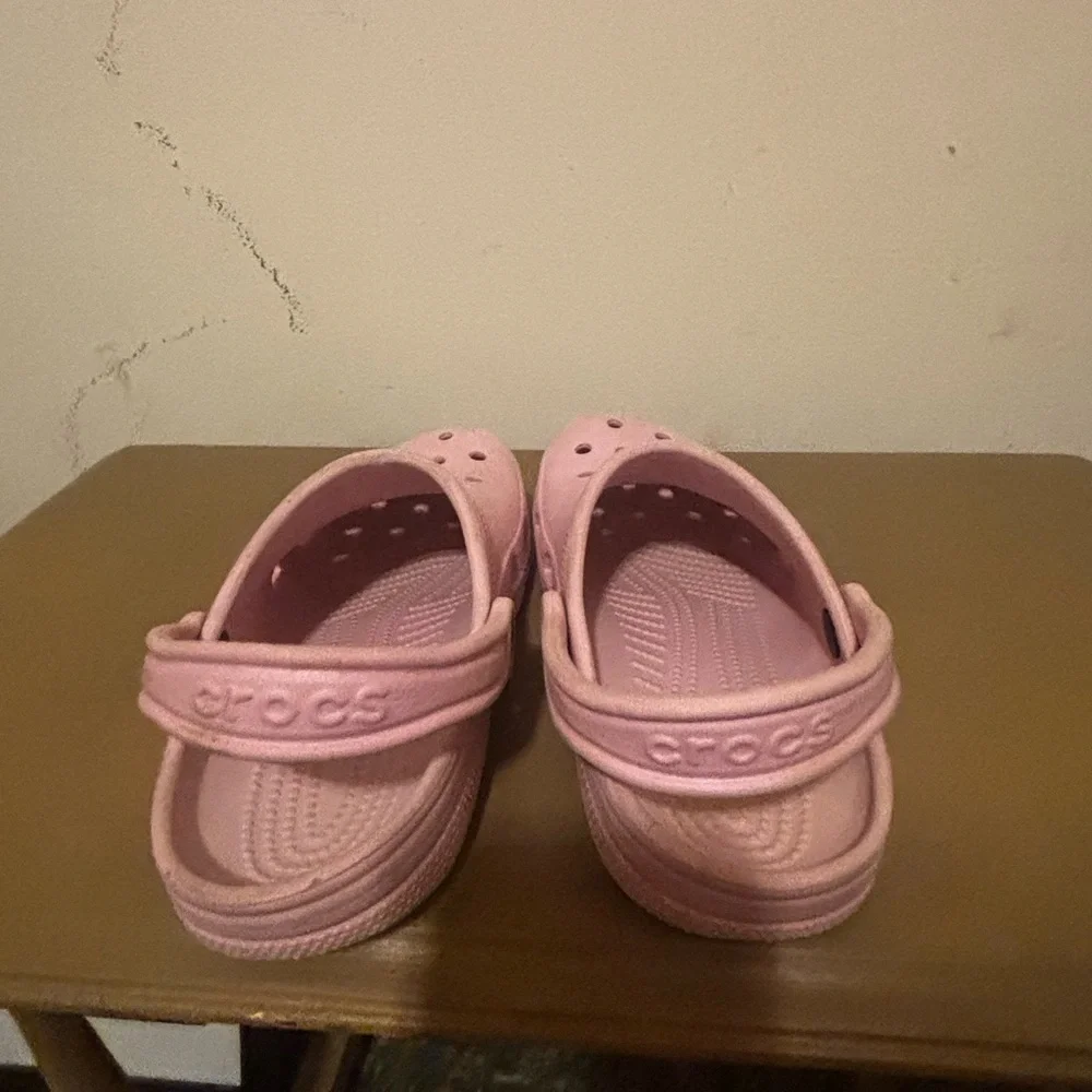 CROCS Light Pink Sandals 4/5